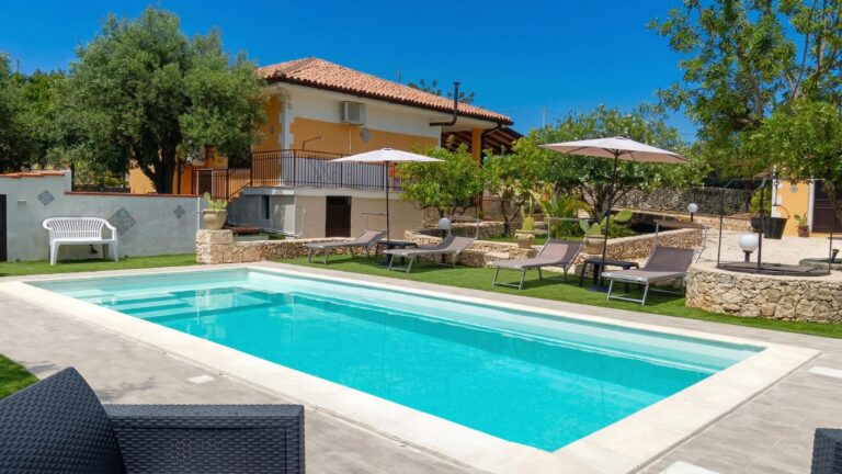 Villa Elara