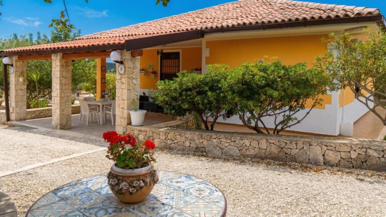 Villa Elara