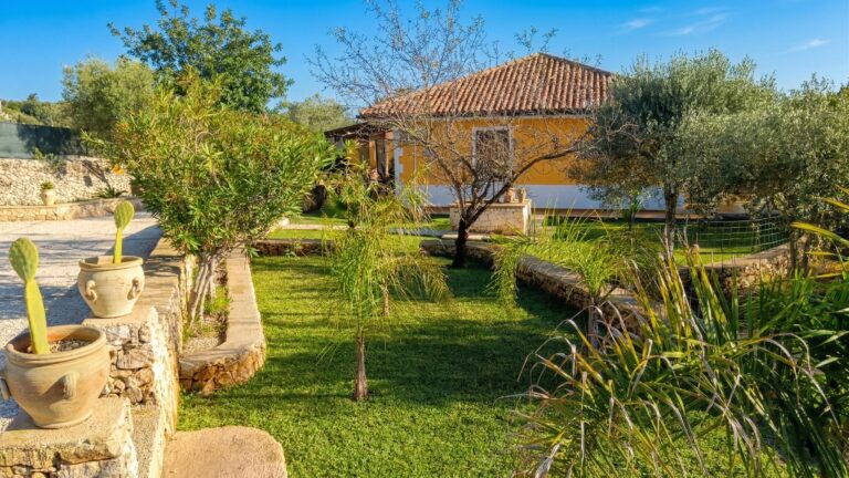 Villa Elara