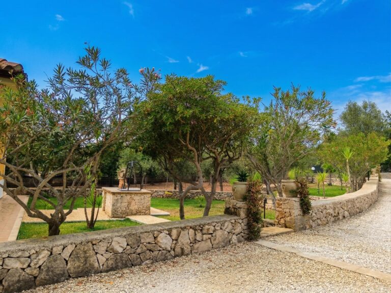 Villa Elara