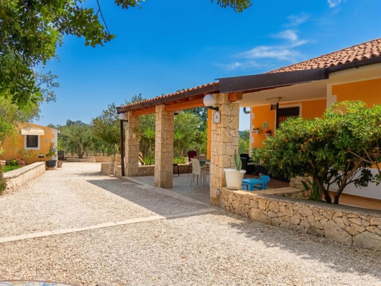 Villa Elara